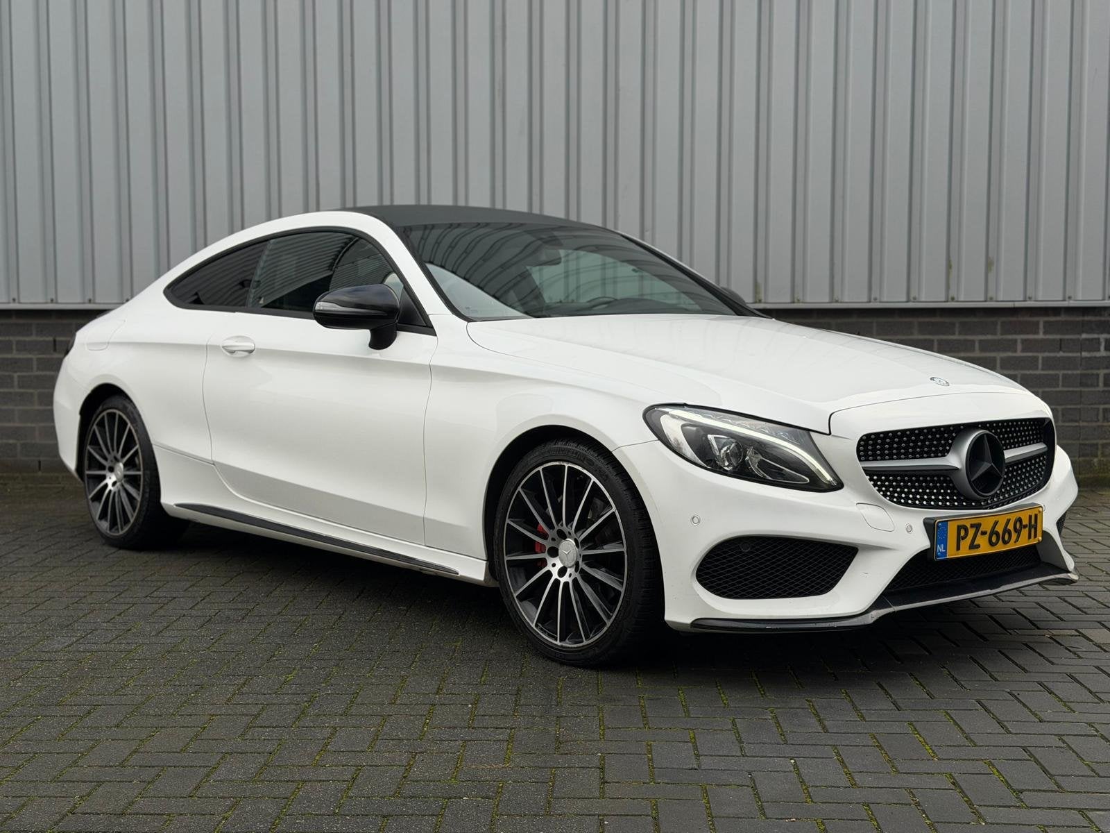 Mercedes-Benz C-klasse Coupé 180 Prestige |AUTOMAAT|AMG|LED, Auto's, Automaat, Achterwielaandrijving, 4 stoelen, Wit