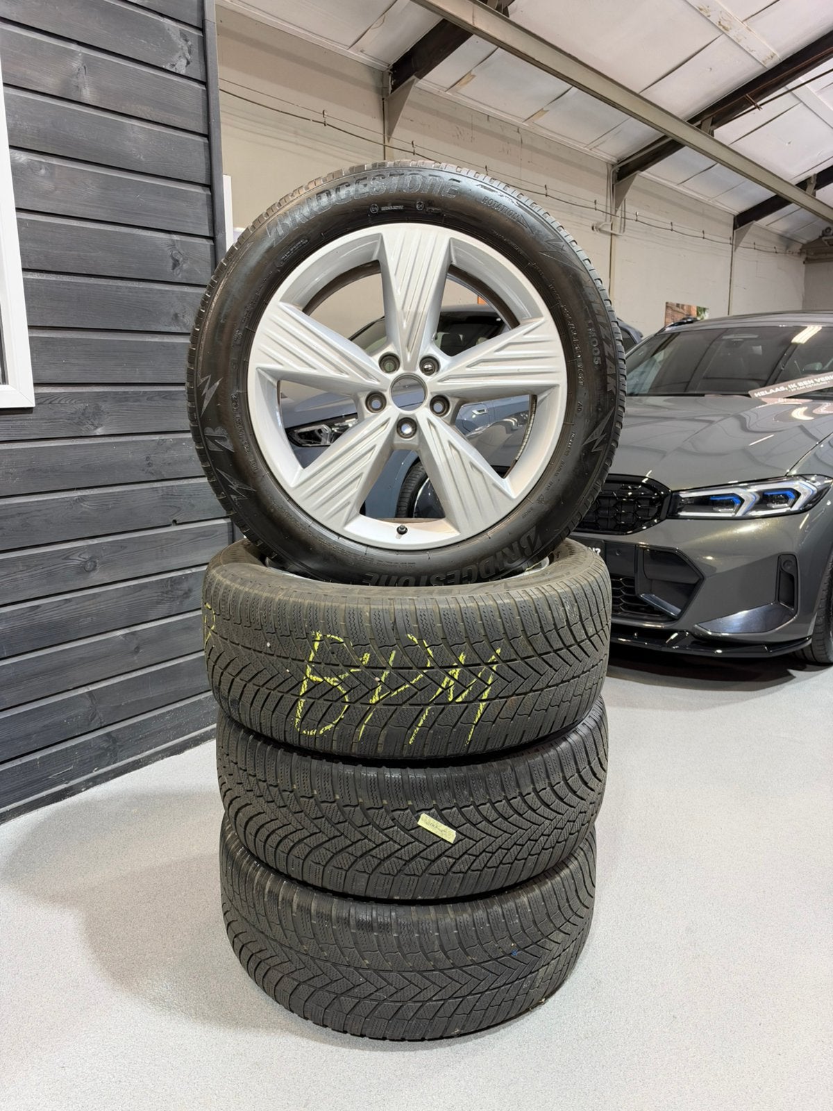 Winterset Audi Q4 Etron Winterbanden 235/55R19, Auto-onderdelen, Gebruikt, Banden en Velgen, Winterbanden, 235 mm