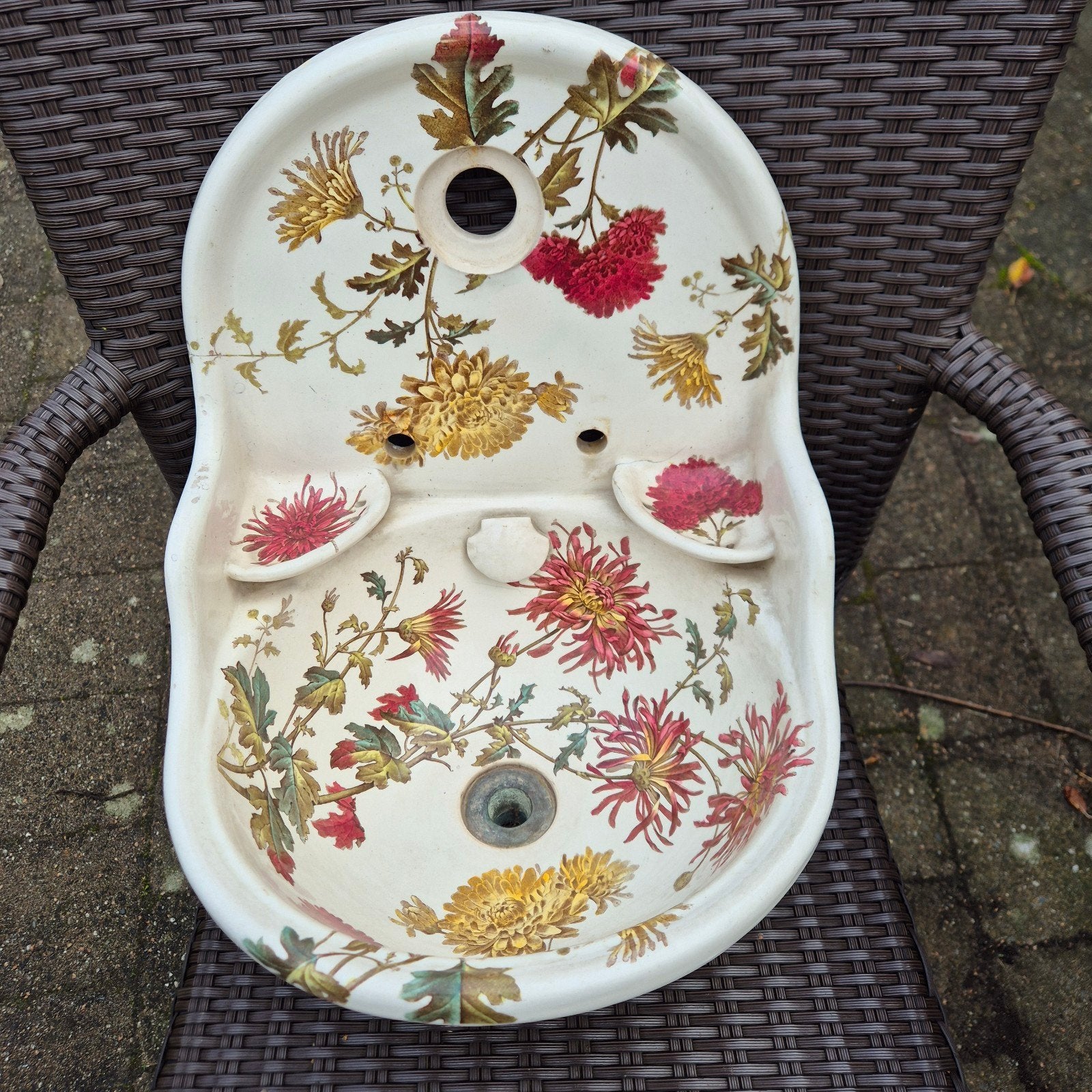Antiek Victoriaans fonteintje multi color bloemen Engels, Ophalen