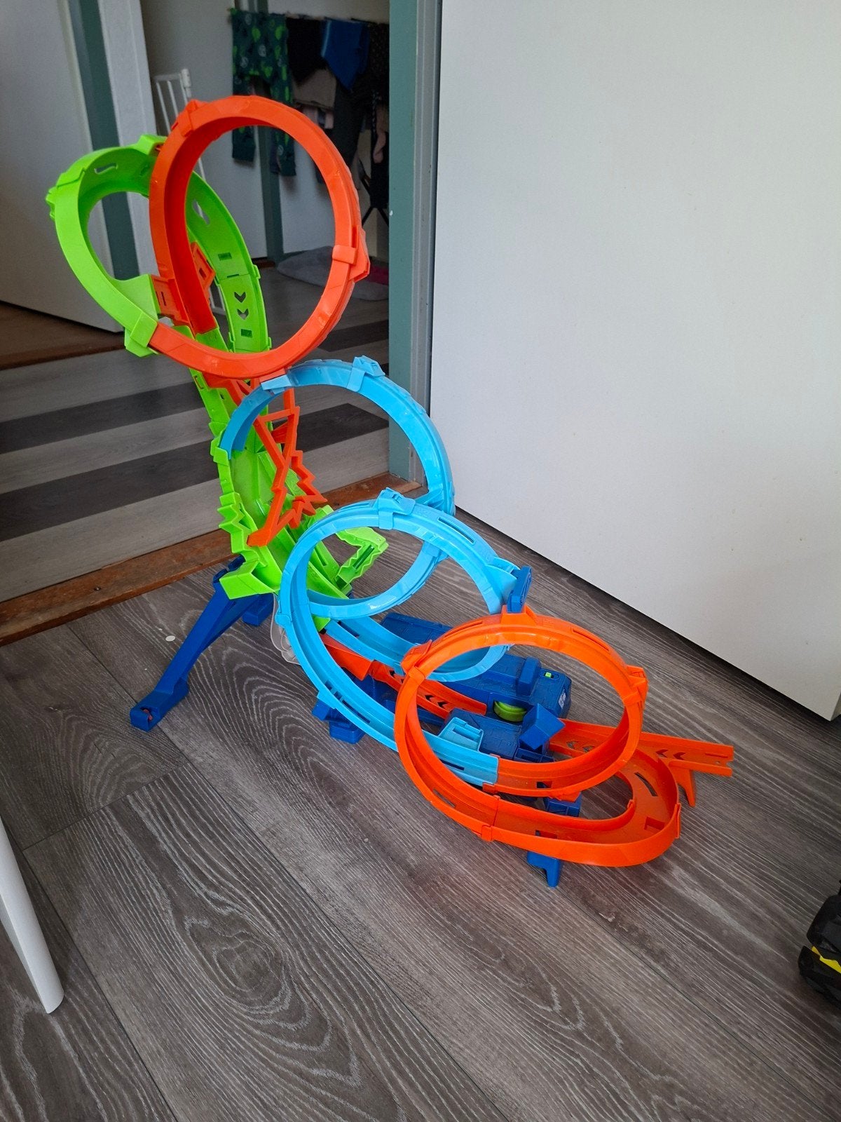 Hot Wheels Racebaan met Looping en Elektrische Aandrijving, Ophalen, Zo goed als nieuw, Hot Wheels, Met looping