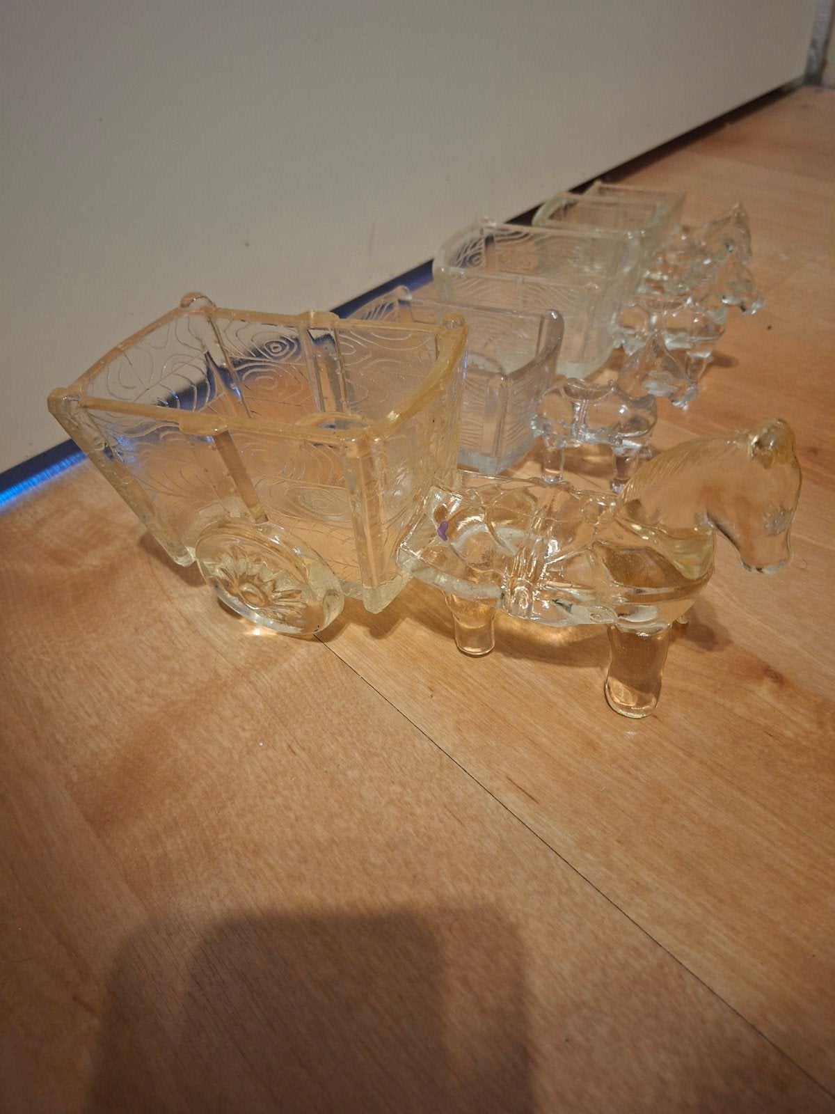 Jeannette Depressie-glas paard-en-wagen schaaltjes, Ophalen of Verzenden, Zo goed als nieuw, Dier