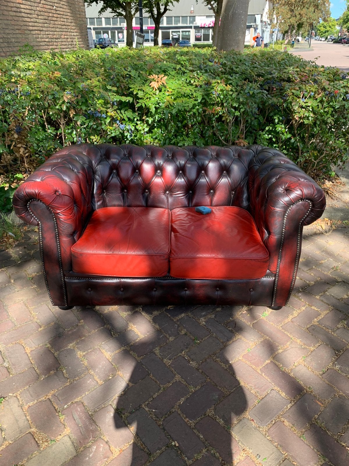 Bank oxblood rood Rochester Chesterfield twee zits bank., Verzenden, Zo goed als nieuw, 75 tot 100 cm
