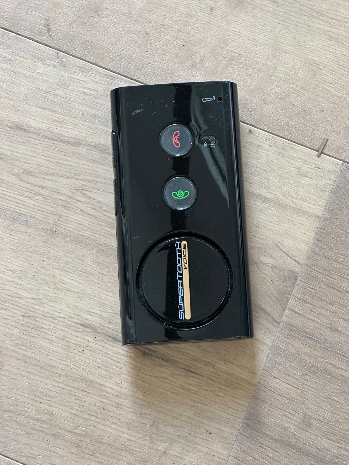 Supertooth Voice Bluetooth Carkit - Zwart, Universeel, Ophalen, Opbouw, Complete carkit