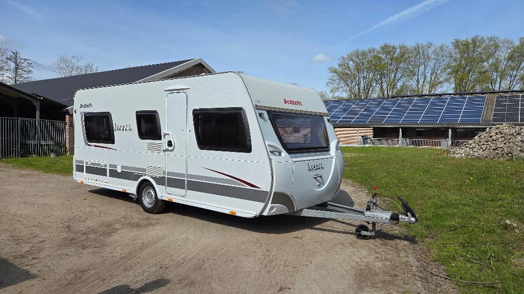 Dethleffs 510 RE Summer Edition 2014 | Instapklaar, Caravans en Kamperen, Caravans, Rondzit, Hefbed, Particulier, 5 tot 6 meter