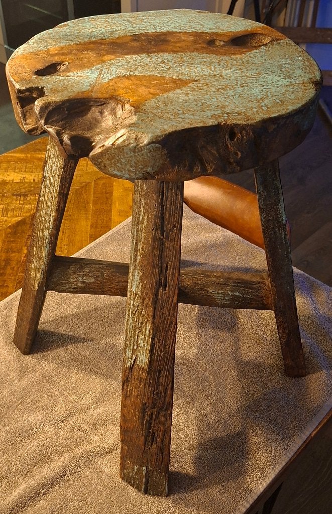 Robuust houten krukje met turquoise patina – Wabi-Sabi/Boho, Ophalen, Zo goed als nieuw, Hout