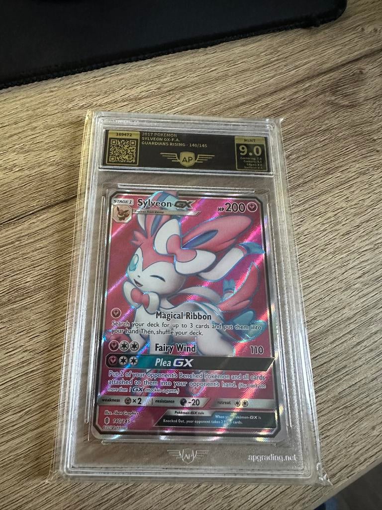 Sylveon GX 140/145 pokemon kaart Apgrading grade 9.0, Ophalen of Verzenden, Nieuw, Losse kaart, Foil