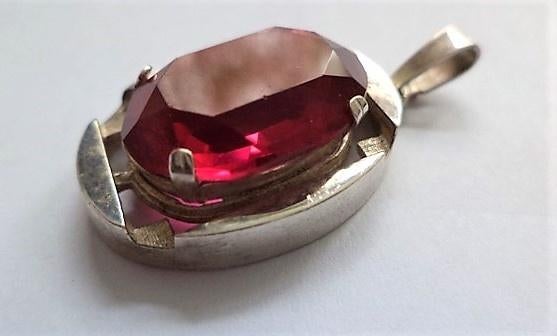 Vintage K&L zilveren hanger met grote Robijnrode steen (723), Ophalen, Zo goed als nieuw, Zilver, Zilver