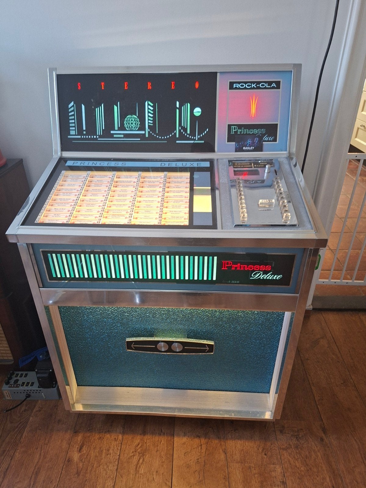Rock-Ola Princess Deluxe Jukebox - Vintage Stereo, Met singles, Rock Ola, Ophalen of Verzenden, Zo goed als nieuw