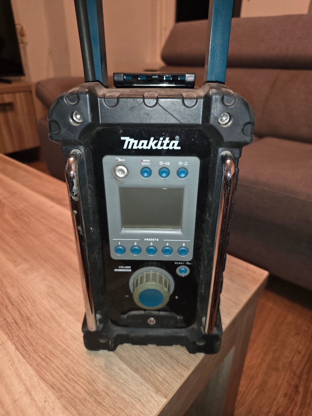 Makita BMR100 Bouwradio - Robuust en Betrouwbaar, Ophalen of Verzenden, Gebruikt, Bouwradio