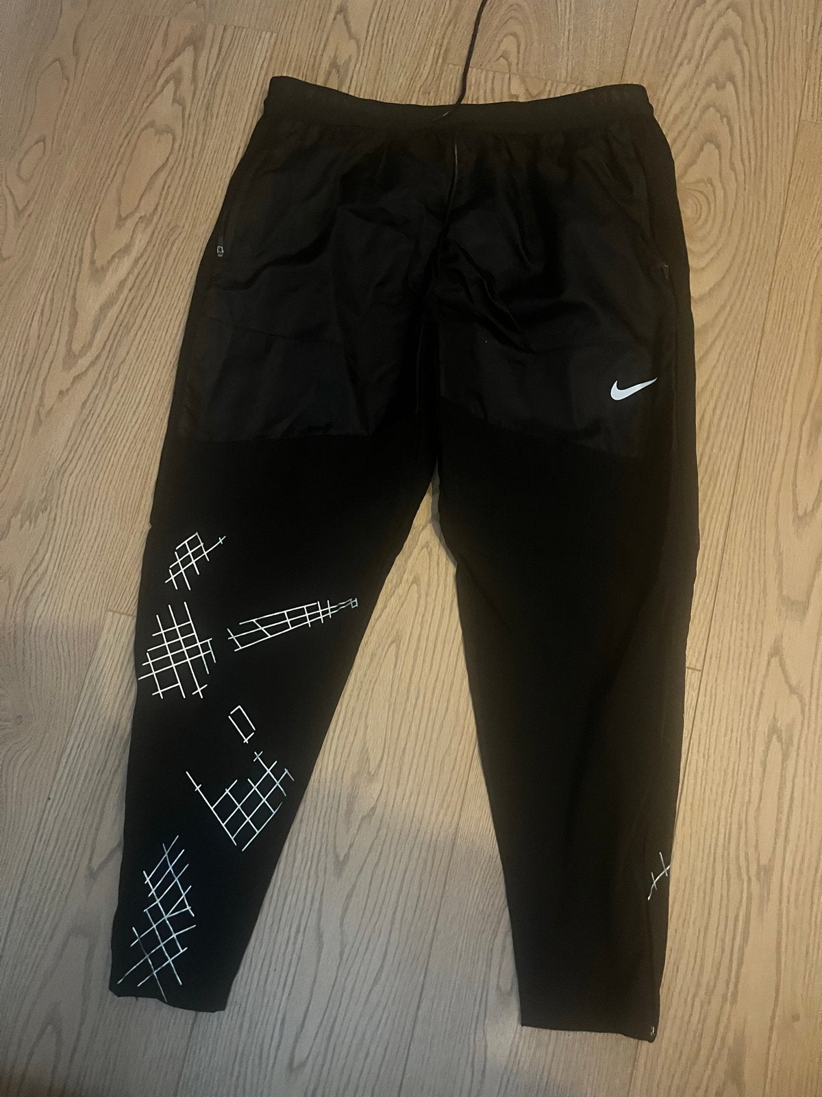 Nike hardloopbroek en shirt - Maat L, Ophalen of Verzenden, Zo goed als nieuw, Hardlopen of Fietsen, Meerkleurig