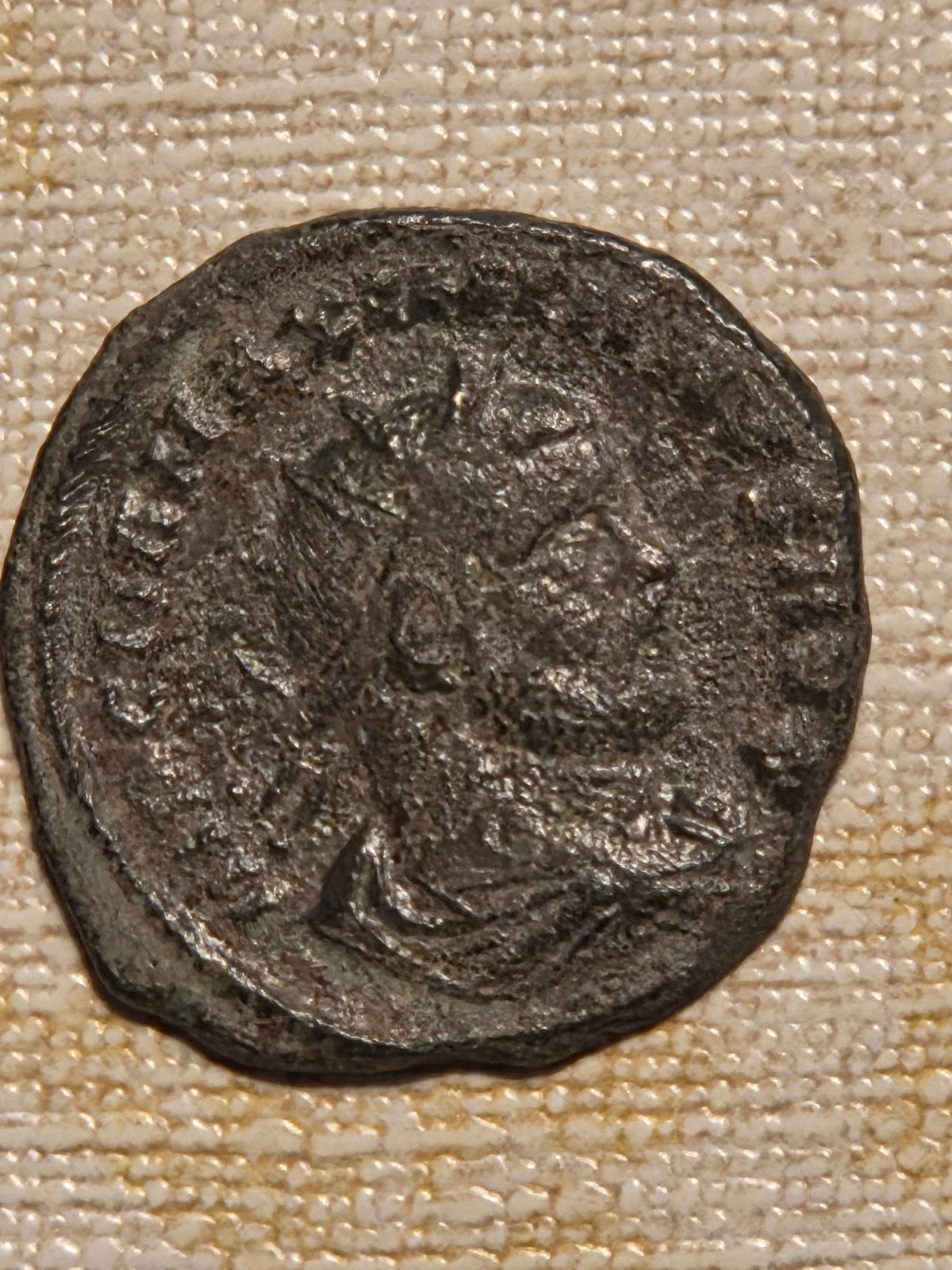 Oude Romeinse munt - Keizerlijke bronzen munt, Ophalen of Verzenden, Overige waardes, Losse munt