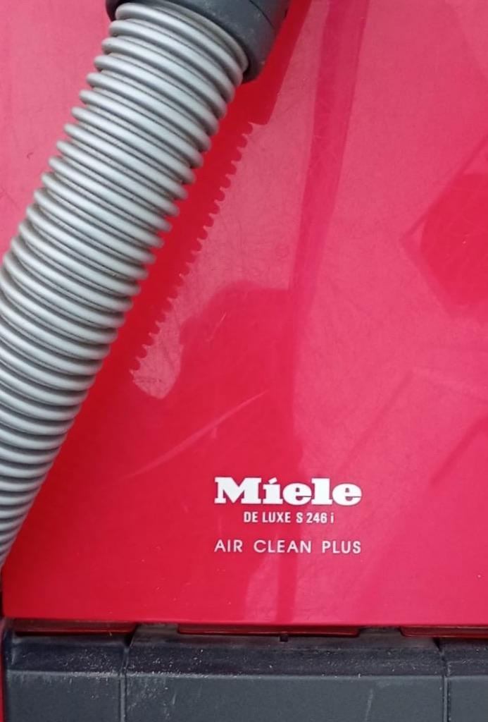 stofzuiger MIELE / Bieden mag!, Ophalen, Gebruikt, 1200 tot 1600 watt