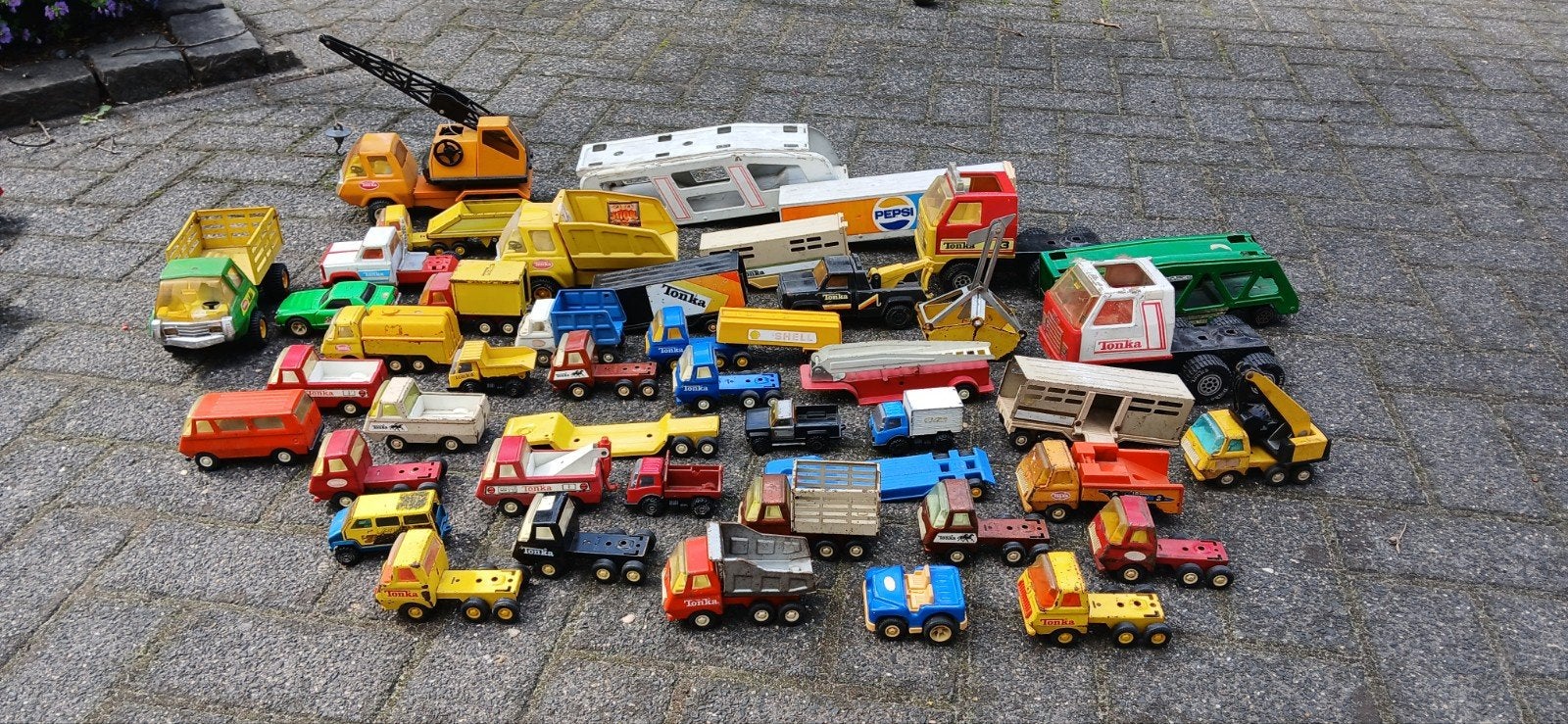 Partij Tonka vrachtwagens en voertuigen, Verzamelen, Ophalen, Gebruikt