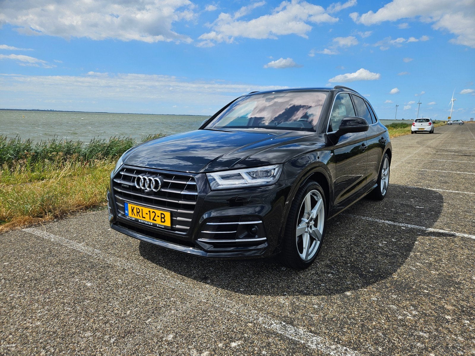 Audi Q5 55 Tfsi e  367pk S Tronic 2020 64.xxx km, 2005 kg, 1750 kg, Zwart, Plug-in hybride