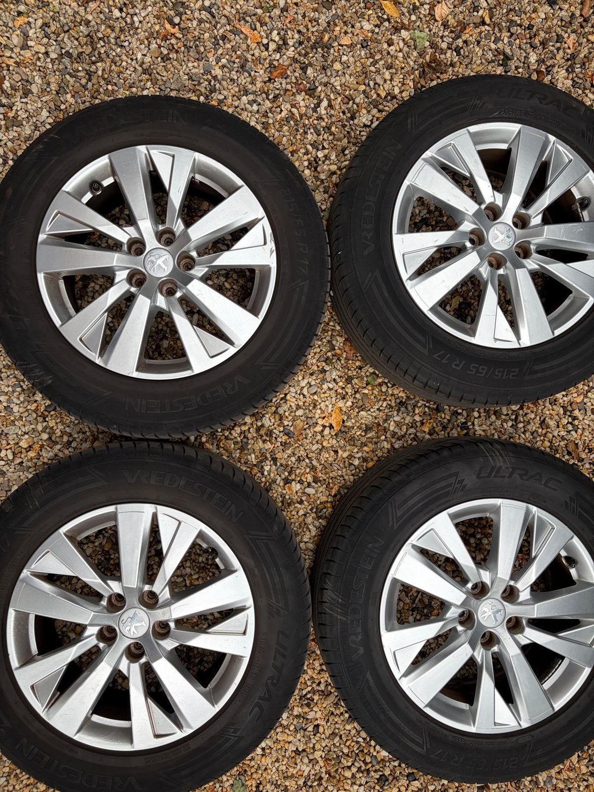 Peugeot 17 inch velgen met Vredestein banden 215/65 R17, Auto-onderdelen, Ophalen, Banden en Velgen, 17 inch, Personenwagen