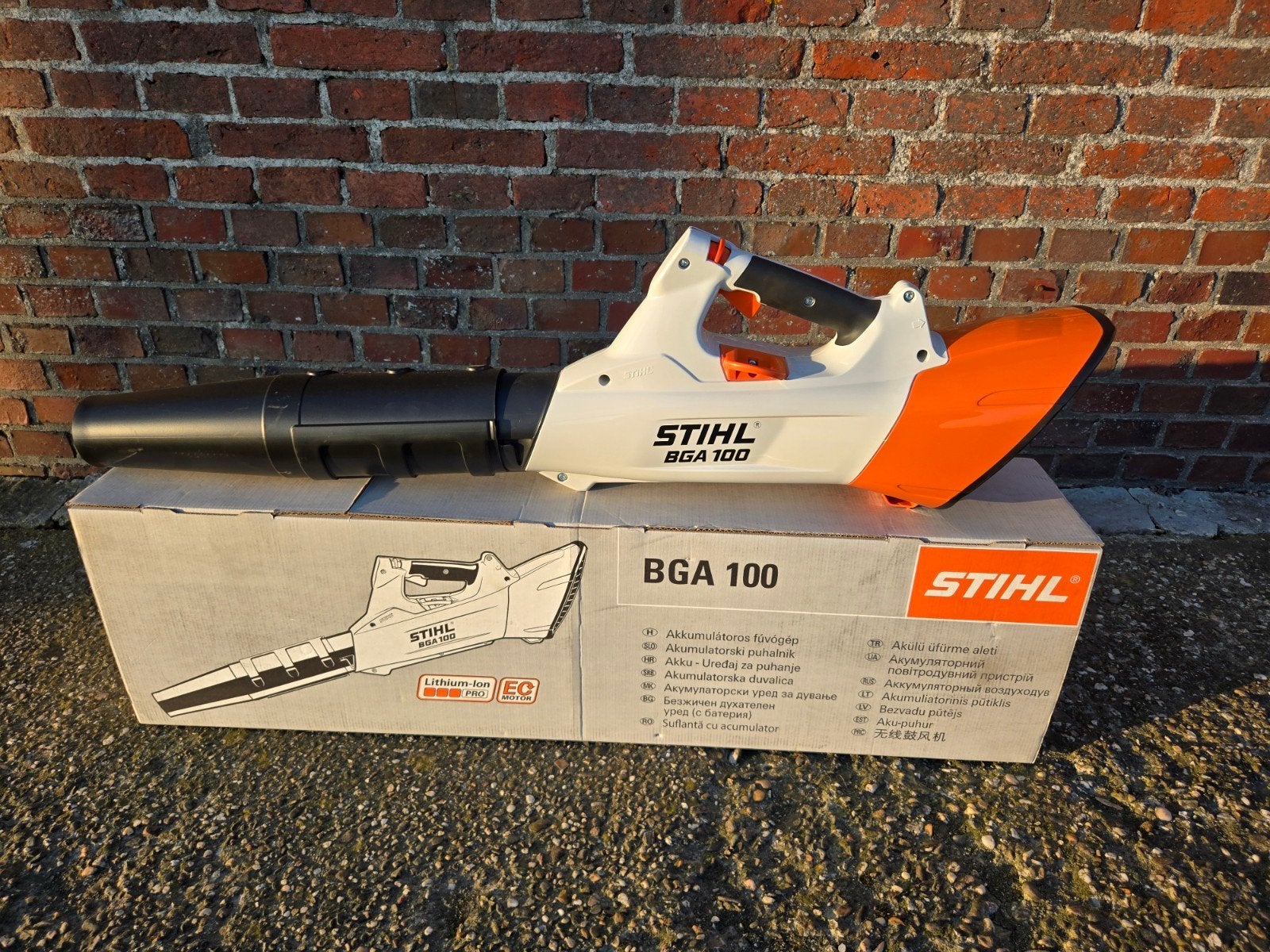 Stihl BGA 100 accu bladblazer | Nieuw ! BGA100 professioneel, Tuin en Terras, Bladblazers, Stihl, Stihl BGA 100 accu bladblazer