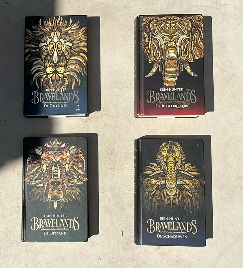 Bravelands deel 1 t/m 4 in het Nederlands, Boeken, Ophalen of Verzenden, Zo goed als nieuw