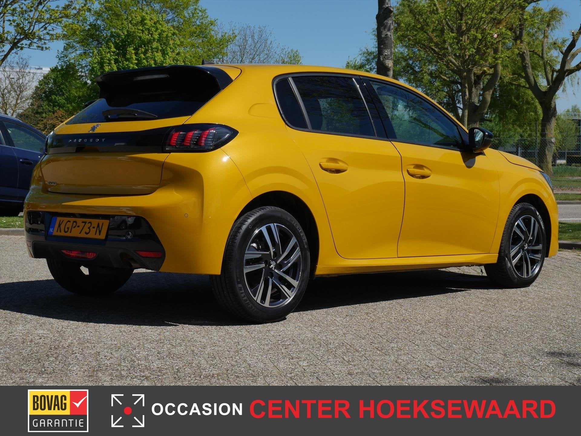 Peugeot 208 1.2 PureTech 100pk Allure Pack | Automaat | Priv, Auto's, Peugeot, 12 maanden, 101 pk, Gebruikt, Leder en Stof