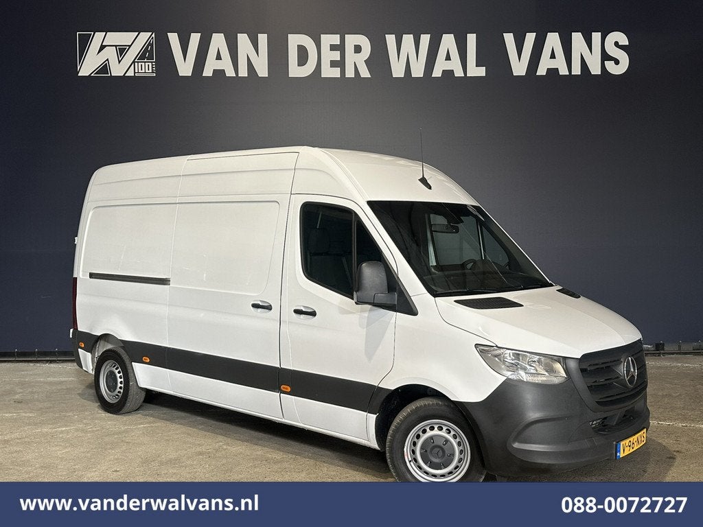 Mercedes-Benz Sprinter 211CDI L2H2 Euro6 Airco | Trekhaak |, Auto's, Voorwielaandrijving, Stof, Gebruikt, 4 cilinders