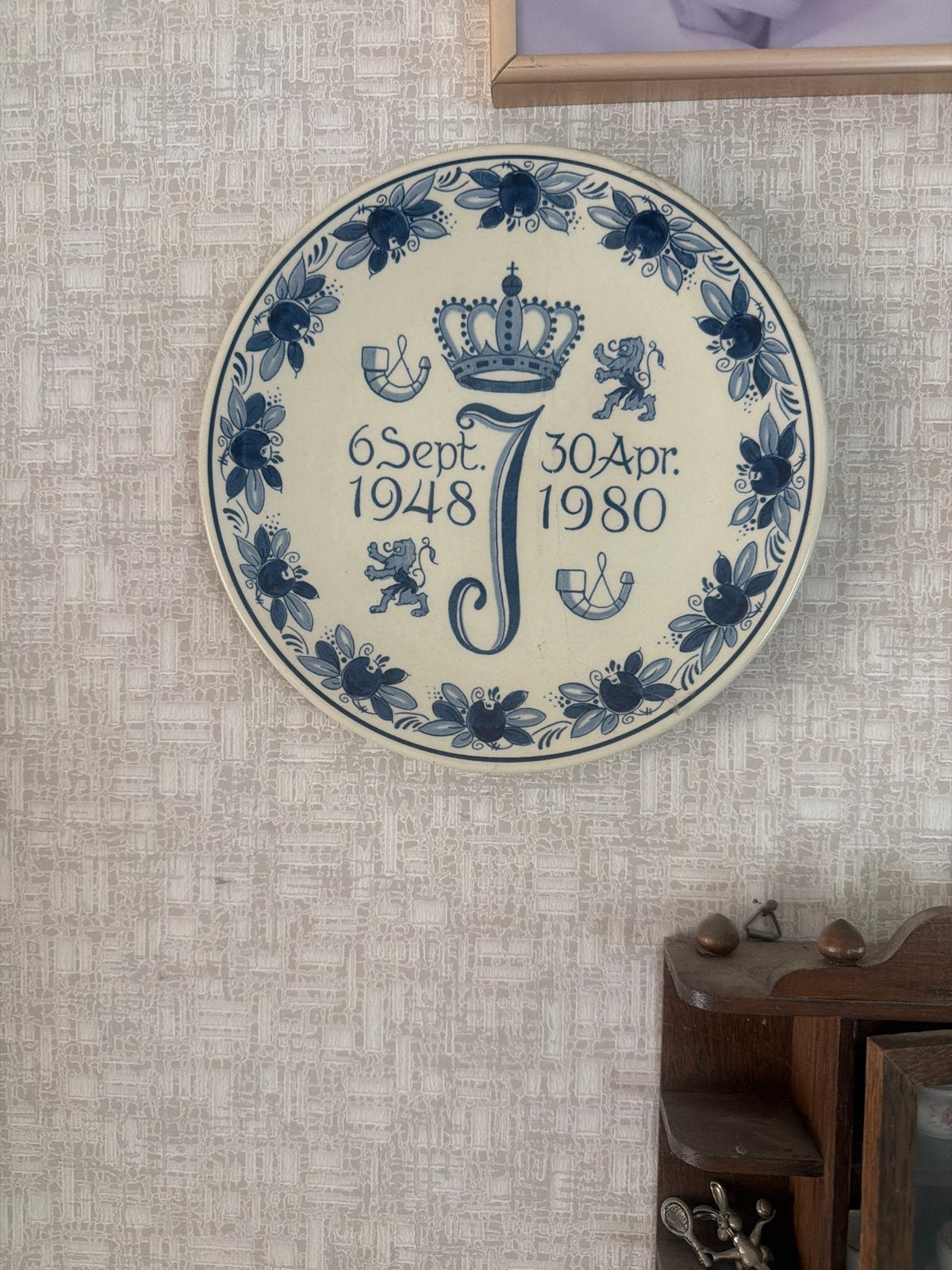 Delfts Blauw Herdenkingsbord Koningin Juliana & Beatrix, Ophalen