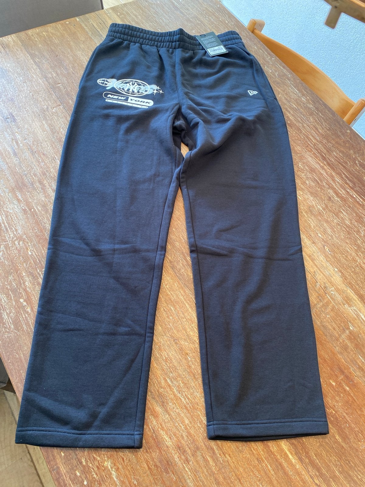 New Era New York Yankees Joggingbroek Maat M Zwart, Ophalen of Verzenden, Nieuw, Maat 48/50 (M), Zwart