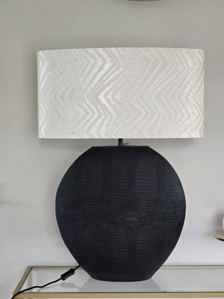 Light & Living Tafellamp Skeld Zwart met Colmore lampenkap, Huis en Inrichting, Lampen | Tafellampen, 50 tot 75 cm, Nieuw, Ophalen of Verzenden