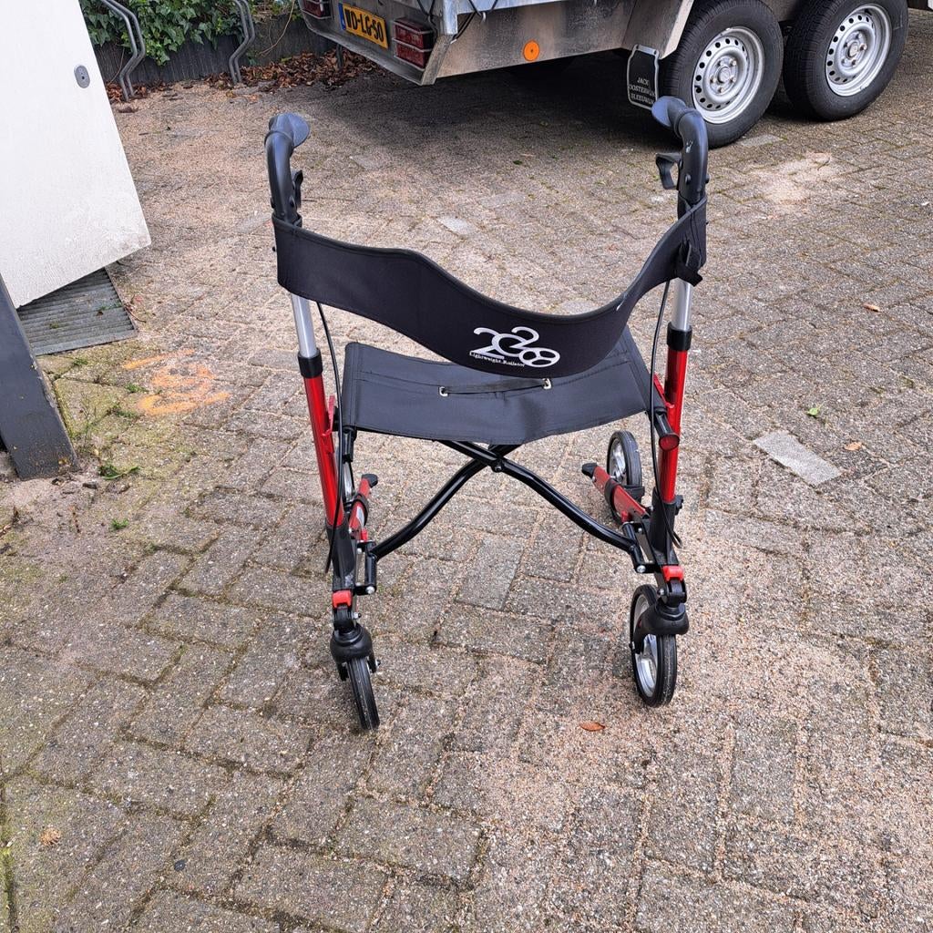 Te koop nette lichtgewicht rollater, Ophalen