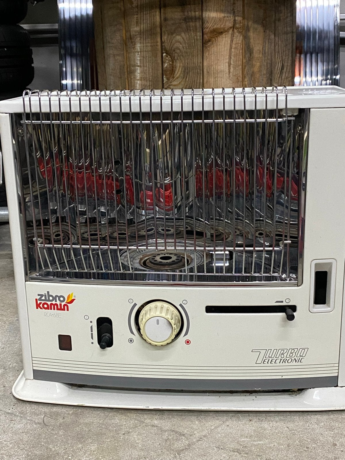 Zibro Kamin RCA-68E Turbo Electronic Petroleumkachel, Ophalen, Overige brandstoffen, Petroleumkachel, Zo goed als nieuw