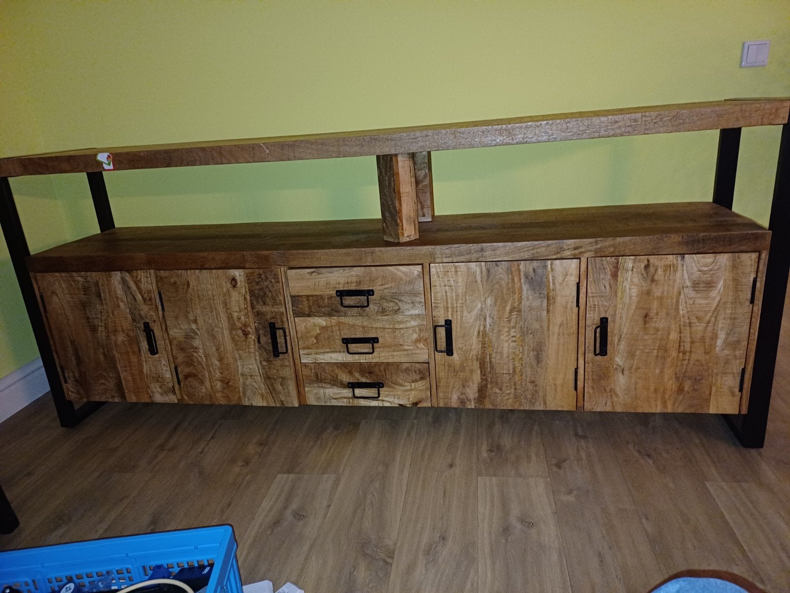 Robuust mangohouten dressoir met metalen frame, Huis en Inrichting, Gebruikt, Industrieel, Modern, 200 cm of meer, Minder dan 100 cm
