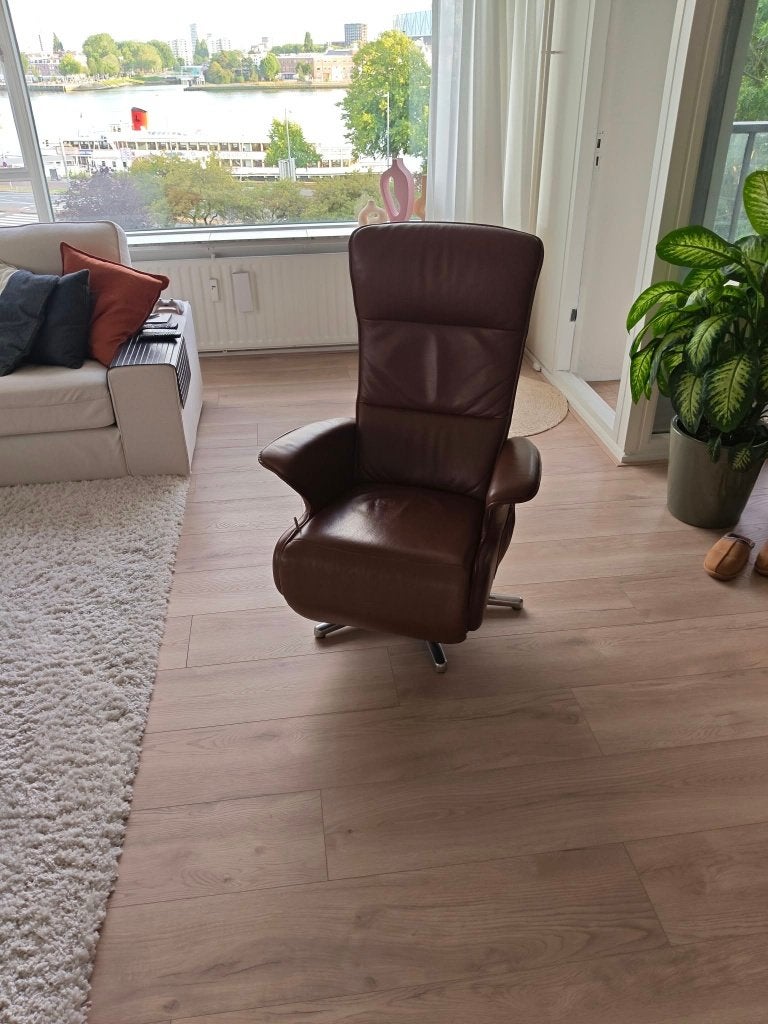 Leren relaxfauteuil bruin – 3 jaar oud – zeer comfortabel, Huis en Inrichting, Fauteuils, Ophalen, Klassiek, 75 tot 100 cm, Zo goed als nieuw