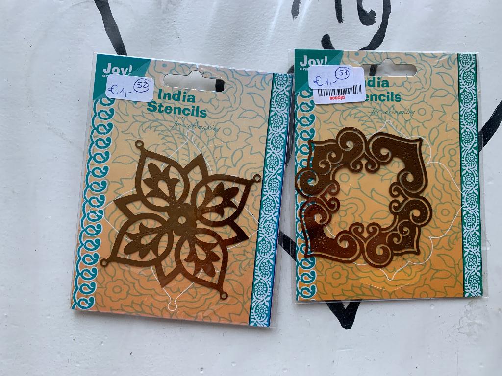 India Stencils Embossing 2x Nieuw, Hobby en Vrije tijd, Kaarten | Zelf maken, Ophalen of Verzenden, Nieuw, Fantasie, Pons of Mal