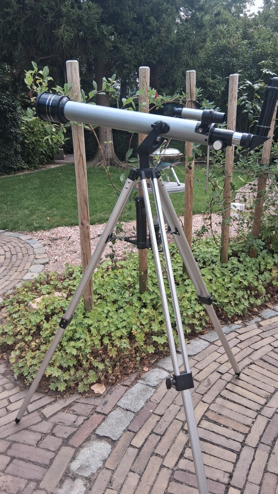 Telescoop met statief en accessoires, Ophalen of Verzenden, 80 tot 200 mm, Lenzentelescoop (refractor), Met statief