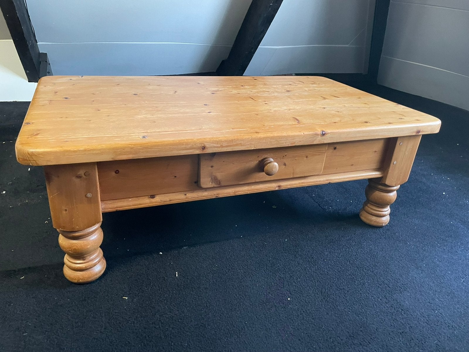Massief grenen salontafel met lade - 125x75x44cm, Ophalen, 100 tot 150 cm, 50 tot 100 cm, Zo goed als nieuw