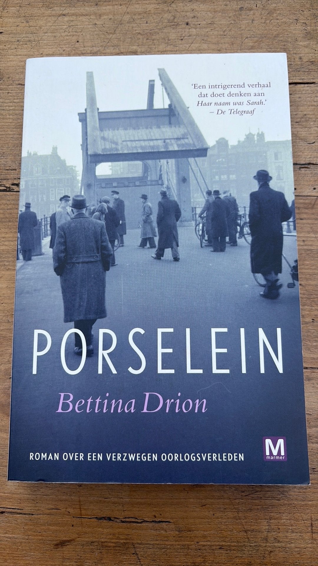 Bettina Drion - Porselein, Ophalen of Verzenden, Gelezen, Bettina Drion