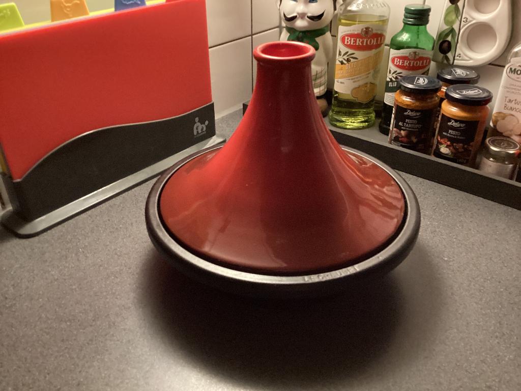 Creuset Tajine, Huis en Inrichting, Ophalen of Verzenden, Zo goed als nieuw, Gietijzer, Koekenpan of Braadpan