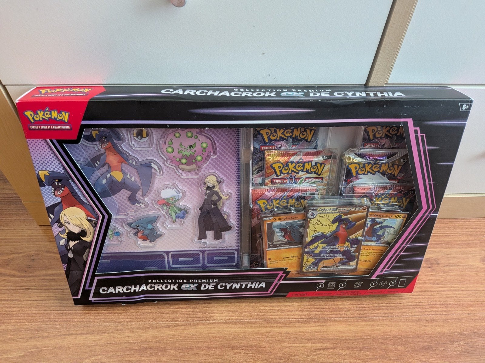 Pokemon Premium Collectie Carchacrok ex van Cynthia, Ophalen of Verzenden, Nieuw, Overige typen