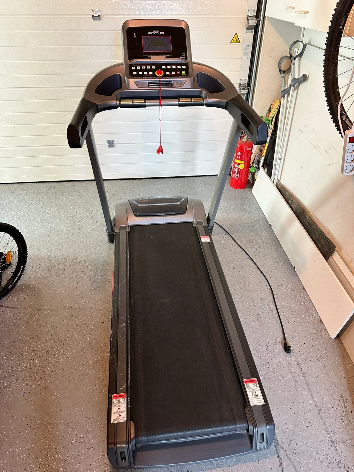 Professionele hardloopband tot 18km/h met hoogte instelling, Sport en Fitness, Fitnessapparatuur, Ophalen, Gebruikt, Overige materialen