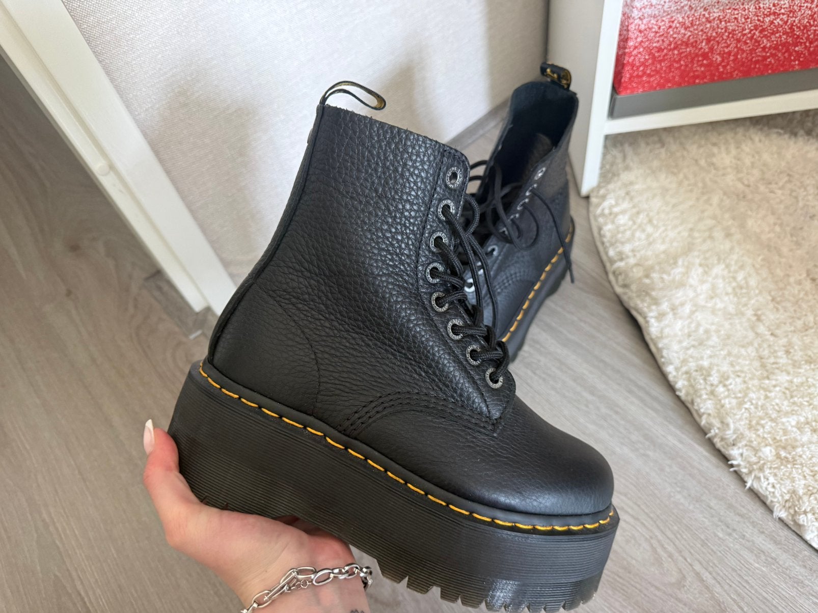 Dr Martens Pascal Platformboots, Ophalen of Verzenden, Zo goed als nieuw, Zwart