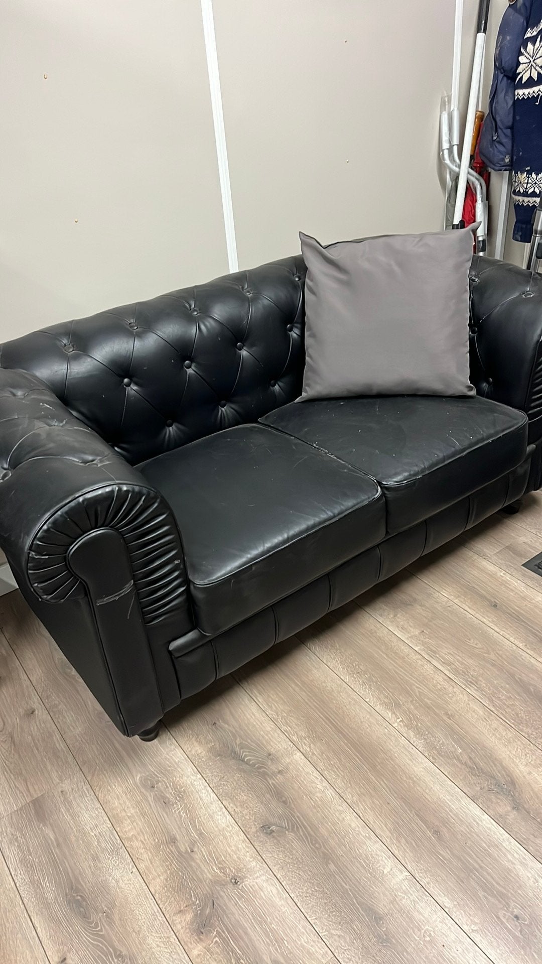 Leuk bankje leatherlook 2 persoons, Huis en Inrichting, Banken | Sofa's en Chaises Longues, Ophalen, Tweepersoons, 75 tot 100 cm