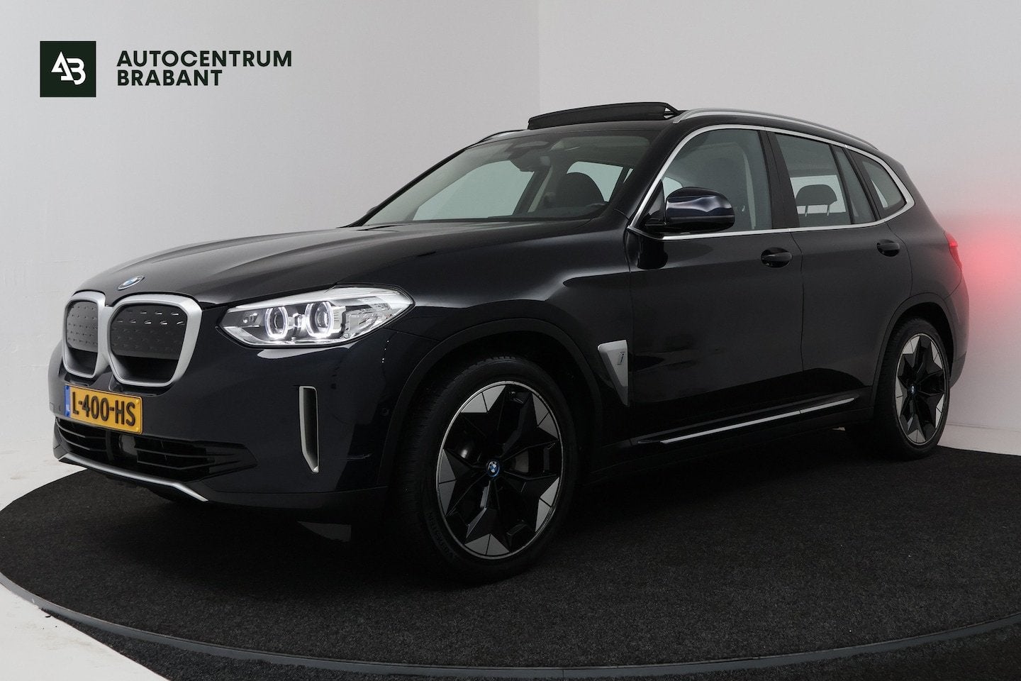 BMW iX3 Executive 80 kWh SOH 96% (PANORAMADAK, SFEERVERLICHT, Automaat, Achterwielaandrijving, Gebruikt, 110 €/maand