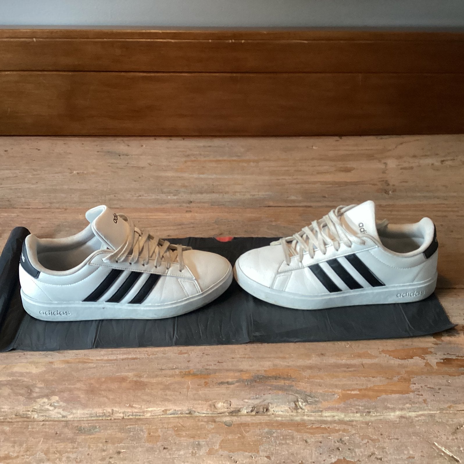 Witte adidas sneakers maat 44 2/3 (UK 10), Ophalen, Wit, Sneakers of Gympen, Gedragen