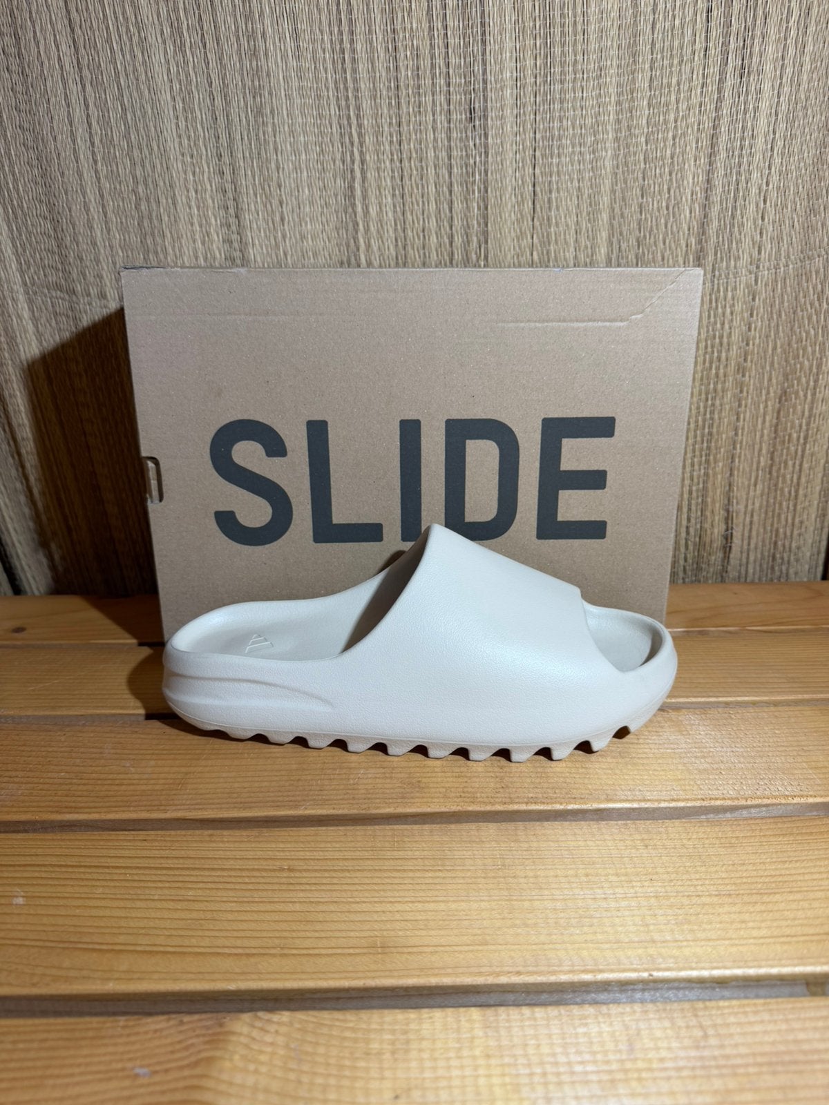 adidas Yeezy Slide Bone, Kleding | Heren, Ophalen of Verzenden, Nieuw, Overige kleuren