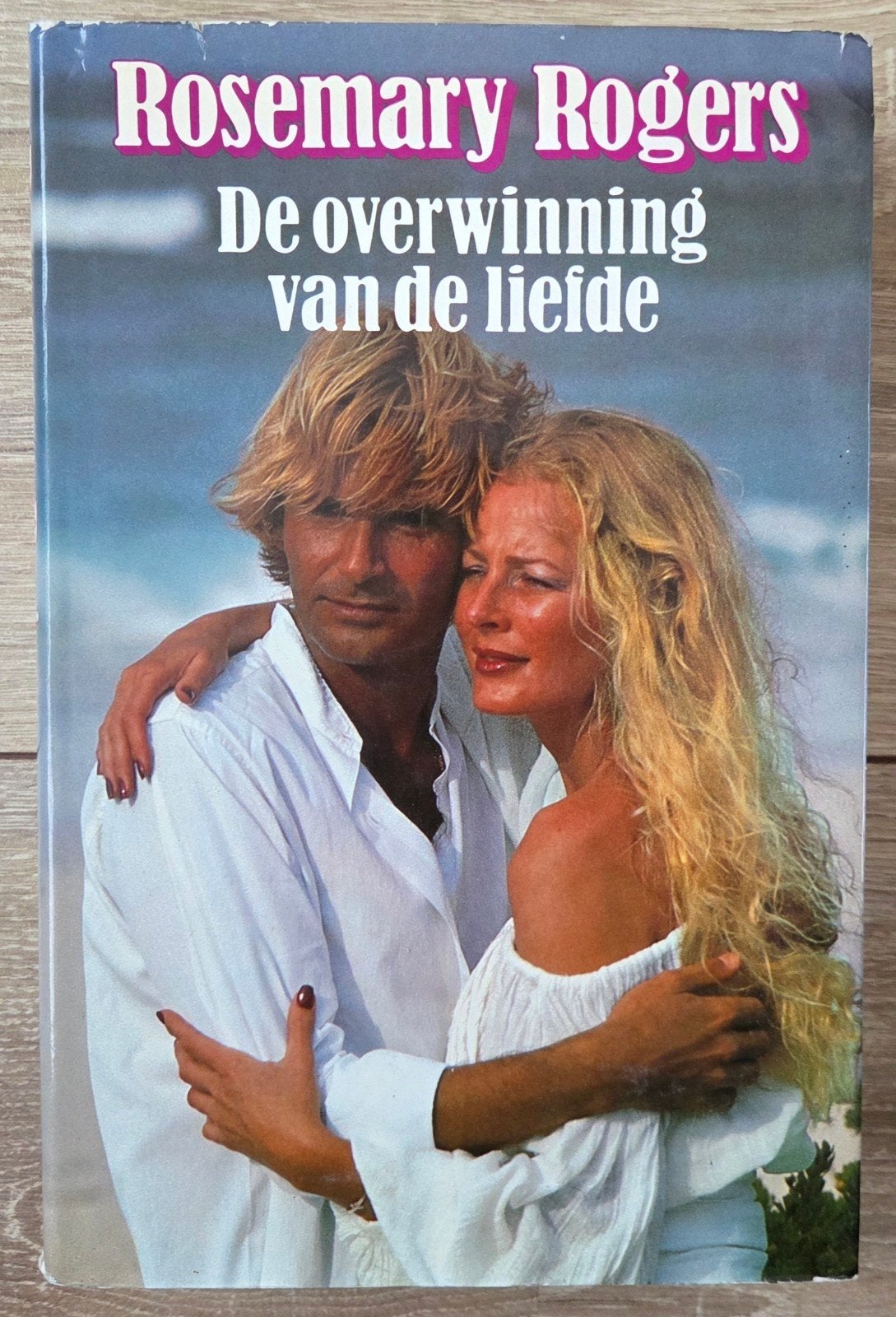 Rosemary Rogers - De overwinning van de liefde, Ophalen of Verzenden, Zo goed als nieuw, Rosemary Rogers