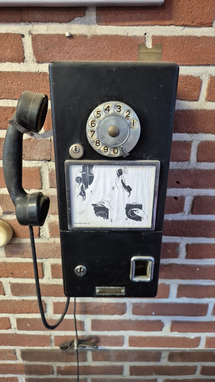 Vintage wandtelefoon met draaischijf oldschool retro, Ophalen of Verzenden