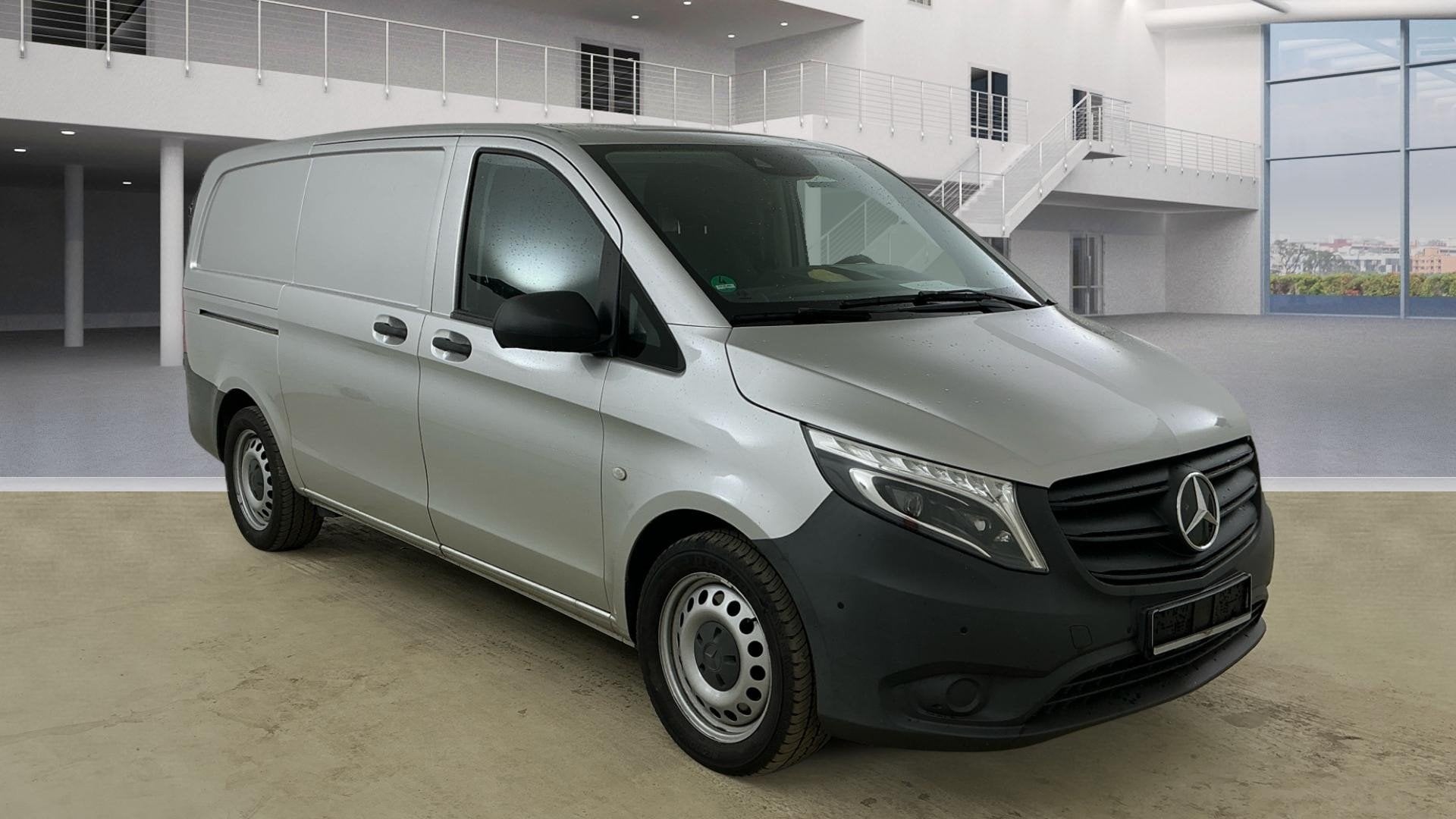 Mercedes-Benz Vito 114 CDI Lang Aut. Navi/Camera/Led/Bott In, Automaat, Gebruikt, 4 cilinders, Bedrijf