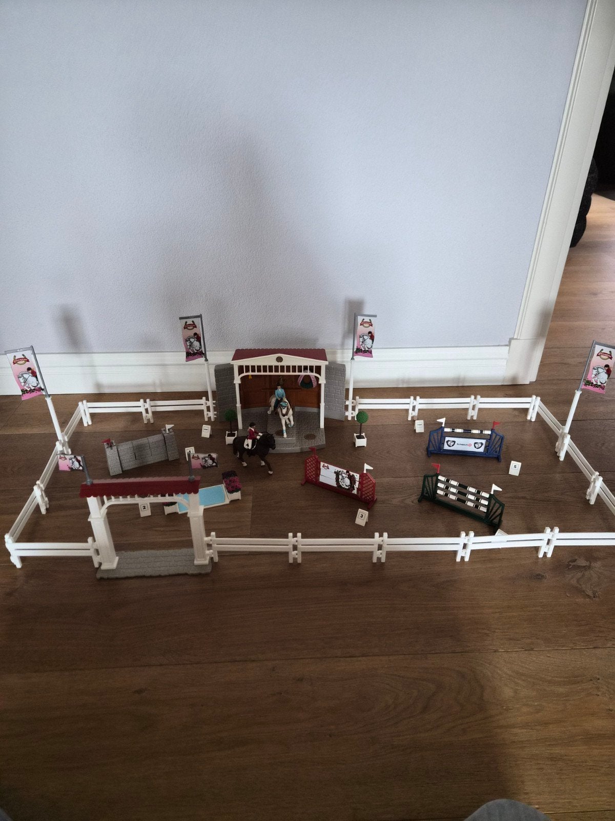 Schleich Horse club groot springtoernooi 42338, Ophalen of Verzenden, Zo goed als nieuw, Jongen of Meisje