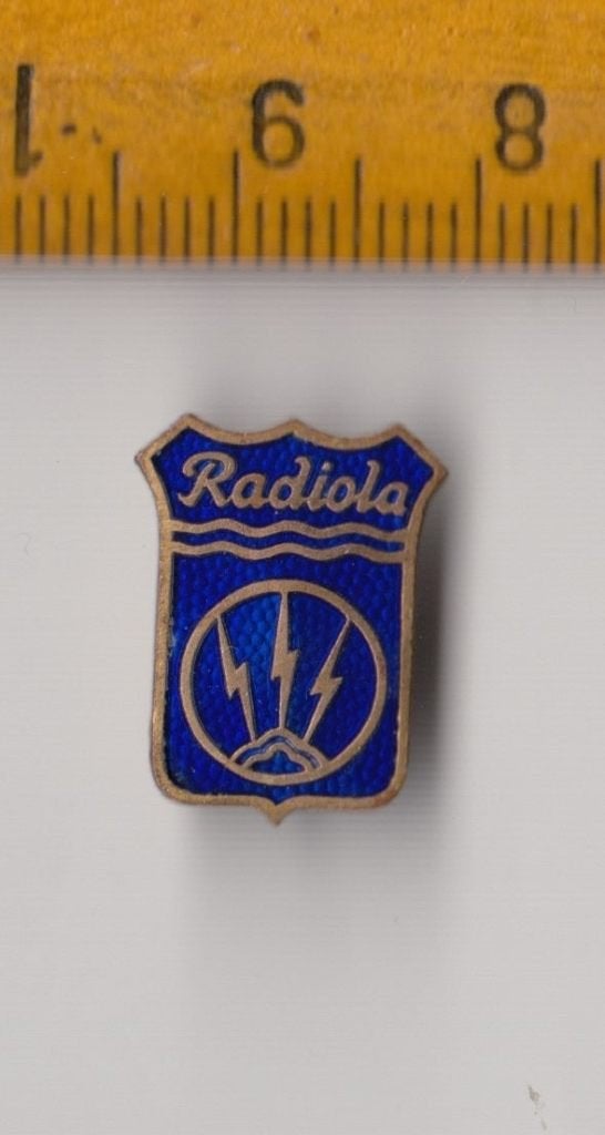 Radiola Philips Radio embleem schildje logo B, Ophalen of Verzenden