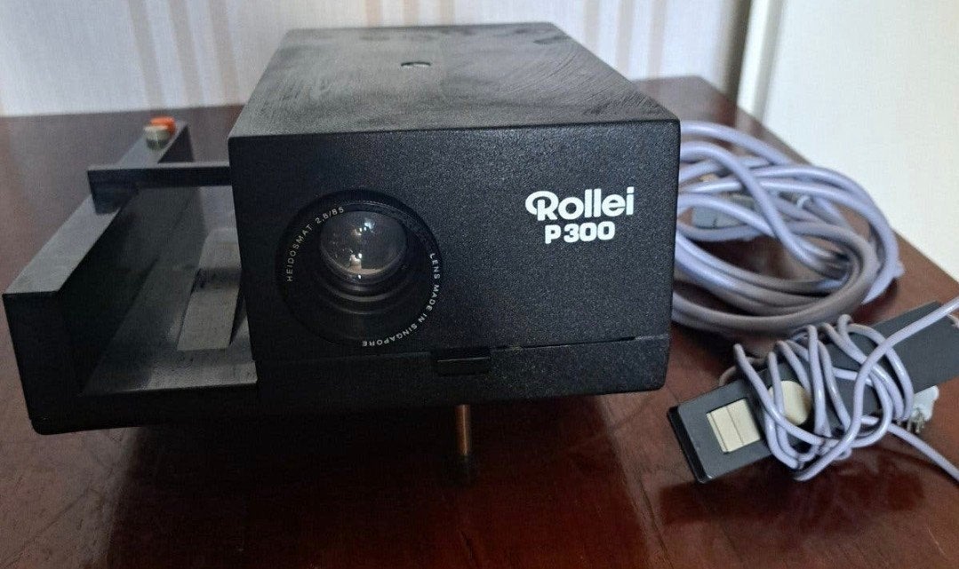Rollei P300 Diaprojector met accessoires en originele doos, Ophalen of Verzenden, Gebruikt