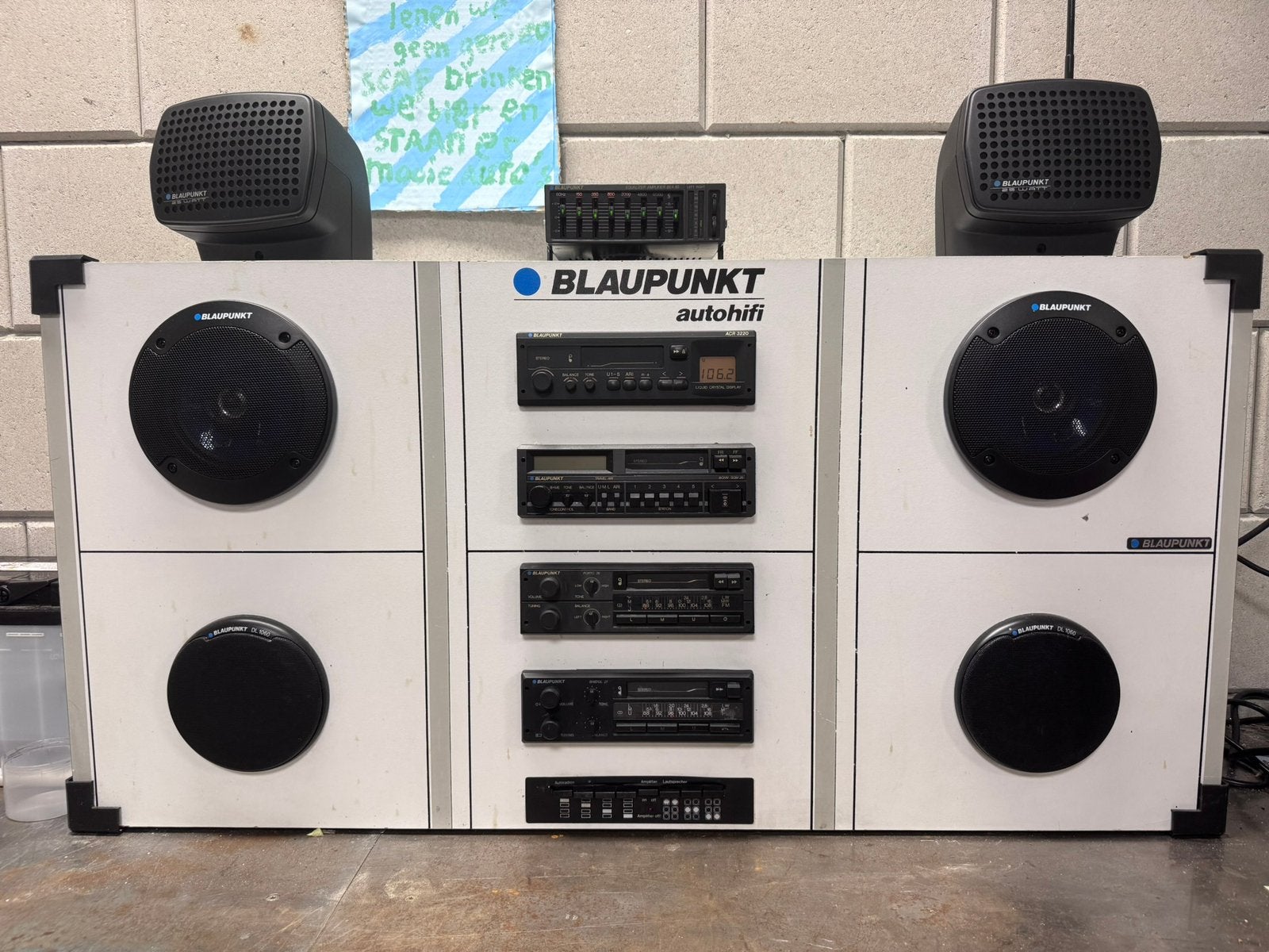 Blaupunkt Radio Demonstratiekast / Displaykast –hobbyproject, Auto diversen, Ophalen of Verzenden, Zo goed als nieuw