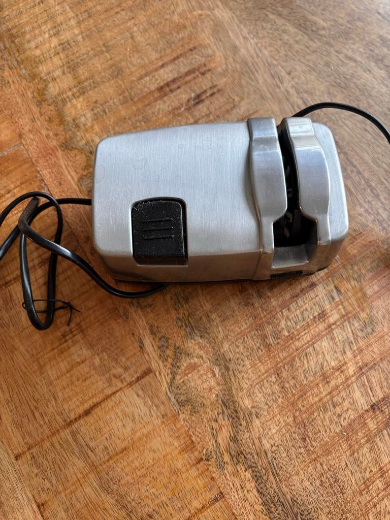 Inventum ES10 Elektrische Messenslijper, Ophalen, Gebruikt